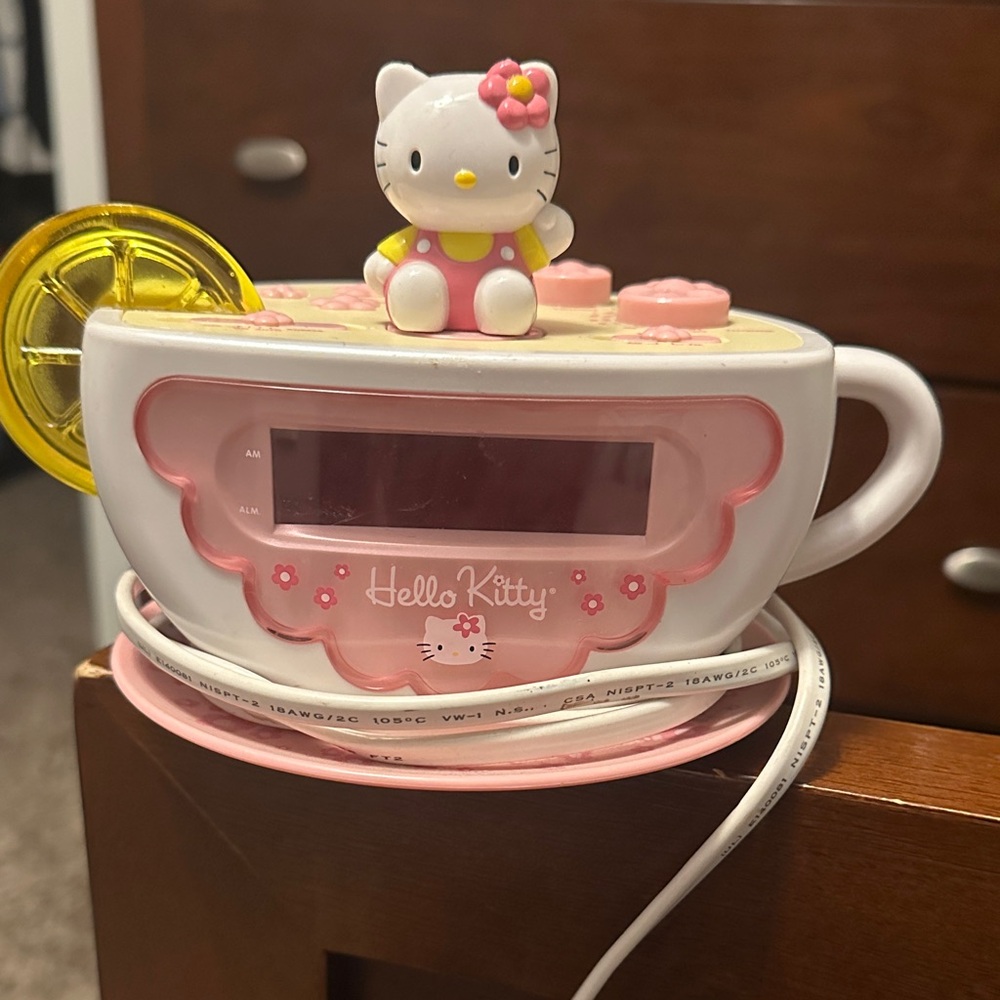 Hello Kitty Pink and Yellow Cup Clock
